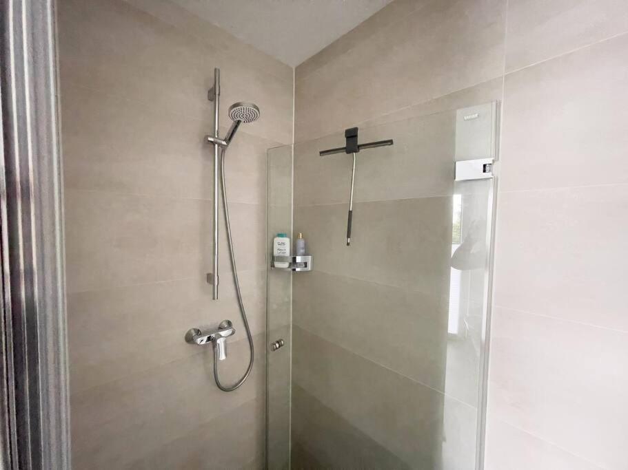 Villa Dreamy Vibes Mit Privatem Pool & Rheinblick Niederkassel Zewnętrze zdjęcie