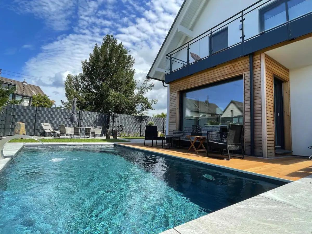 Villa Dreamy Vibes Mit Privatem Pool & Rheinblick Niederkassel Zewnętrze zdjęcie
